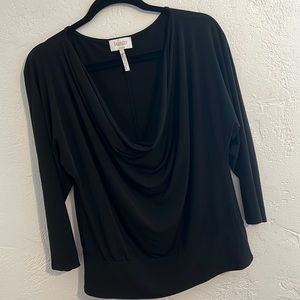 LAUNDRY BY Shelli Segal Black Top